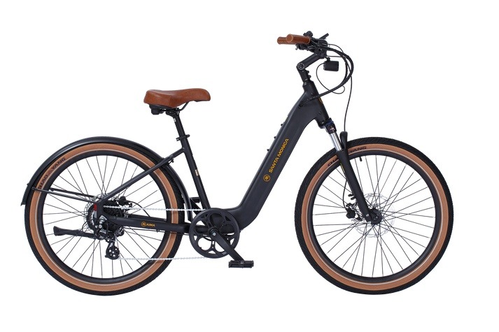 AIMA Santa Monica in Matte Black, full side view AIMA Santa Monica in Matte Black, full side view