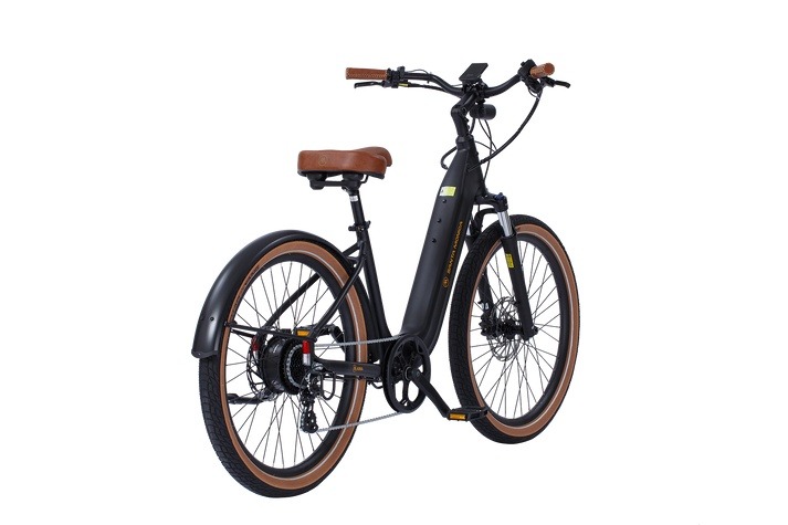 AIMA Santa Monica in Matte Black, rear three-quarter view AIMA Santa Monica in Matte Black, rear three-quarter view
